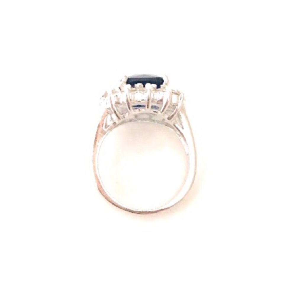 Gorgeous Sapphire Halo Costume Jewelry Ring NWOT - Picture 3 of 8